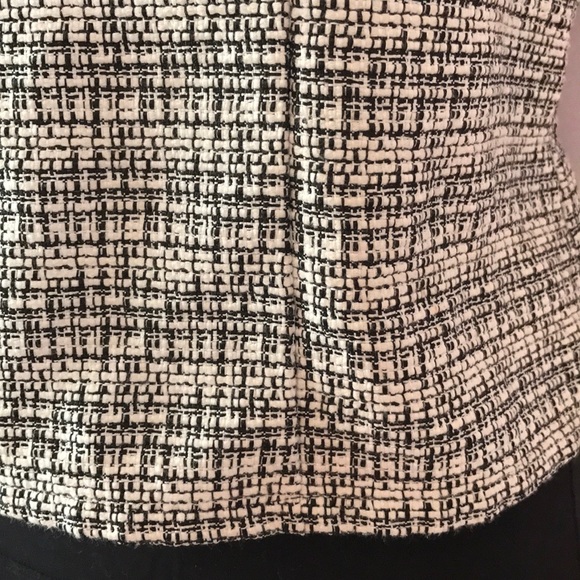 NWOT Express Classic Top - Picture 5 of 8